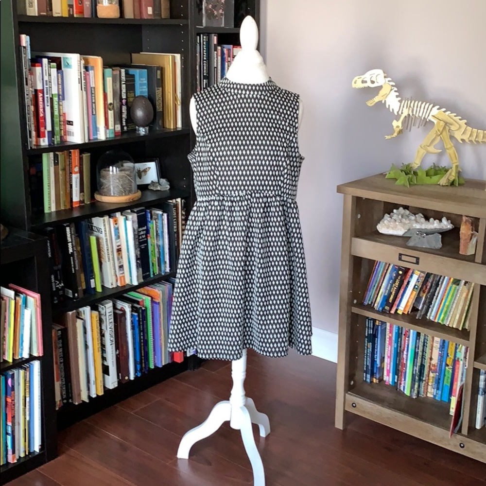 Black and white dress